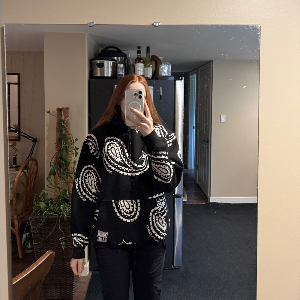 Chinatown market paisley hoodie🤍🖤